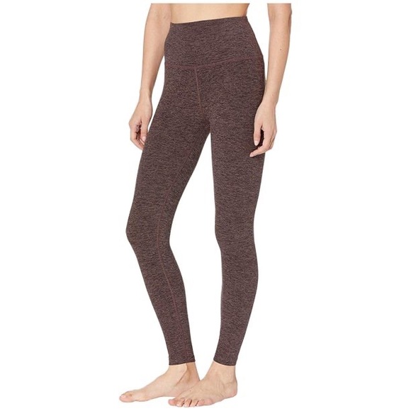 Beyond Yoga Caught In The Midi Legging - Picture 2 of 3